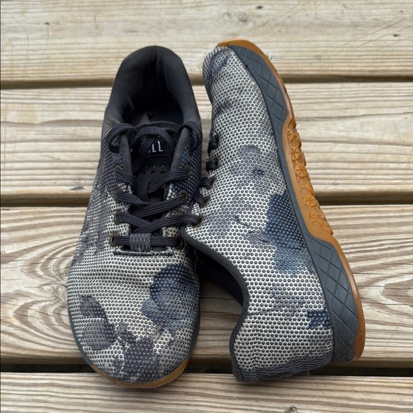 NOBULL Size 9.5 Black and Gray Athletic Shoes with Digital Camo - Picture 1 of 11